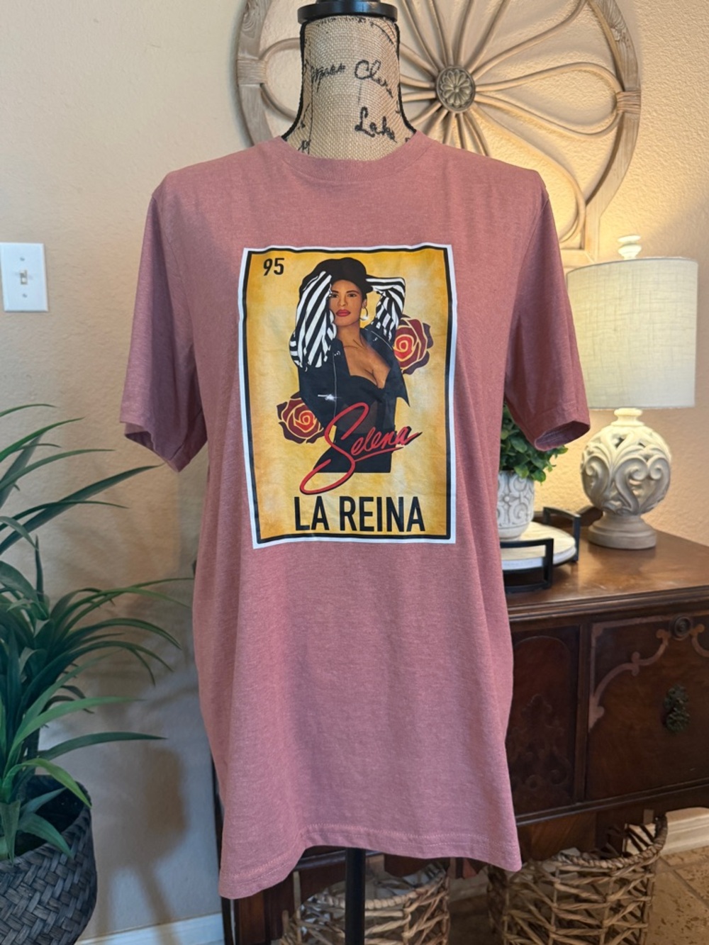Tees Factor Selena La Reina Graphic T-Shirt - Dusty Rose